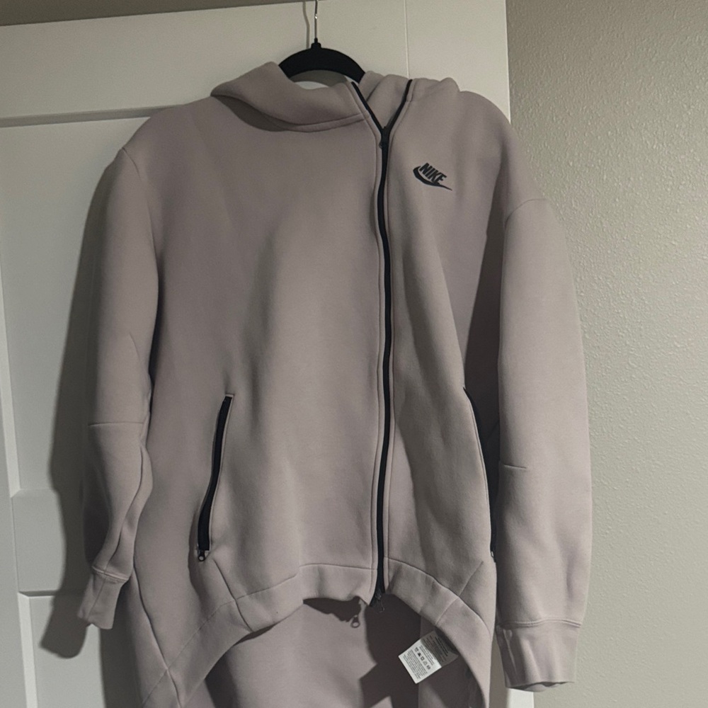 Nike Light Gray Zip-Up Hoodie